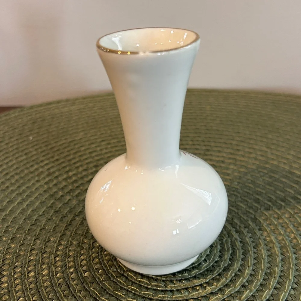 Vtg China Decorative Ceramic Floral Pattern Mini Gold Rimmed Bud Vase 3.75 inch.